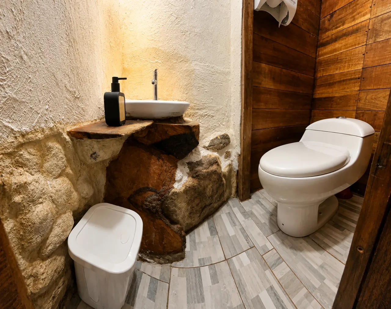 Baño compartido de la casa de campo Unu Samay